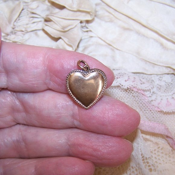 Vintage Gold Filled Puffy Heart Charm - No Engraving - Picture 4 of 7